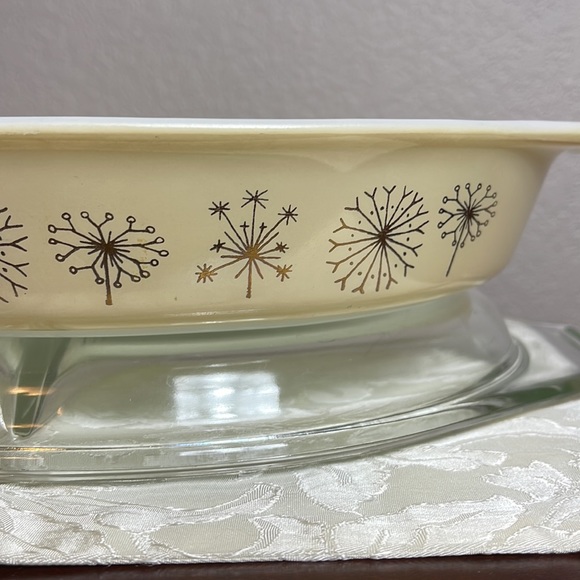 Pyrex Vintage Dandelion Gold & Cream Divided Dish With Lid - Picture 12 of 16